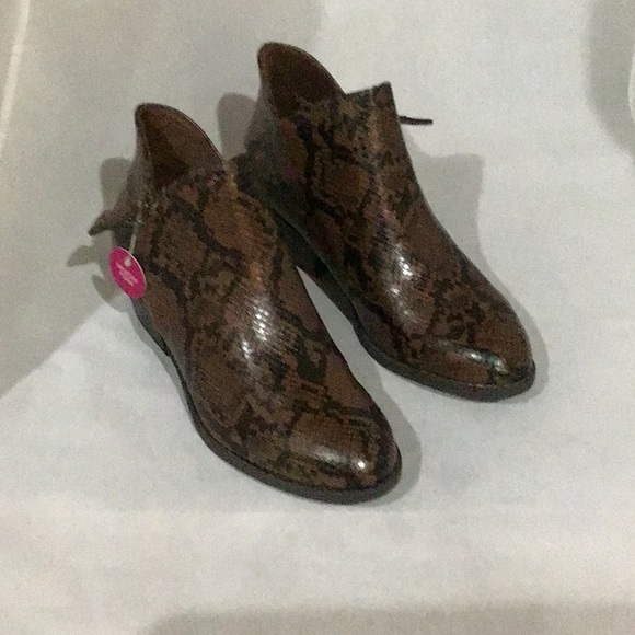 SO Angelfish Brown Faux Snakeskin Ankle Boots - Picture 1 of 10